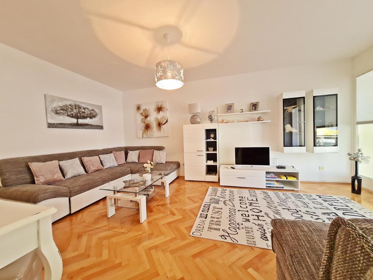 Beach Apartment Ivana Omiš Eksteriør billede