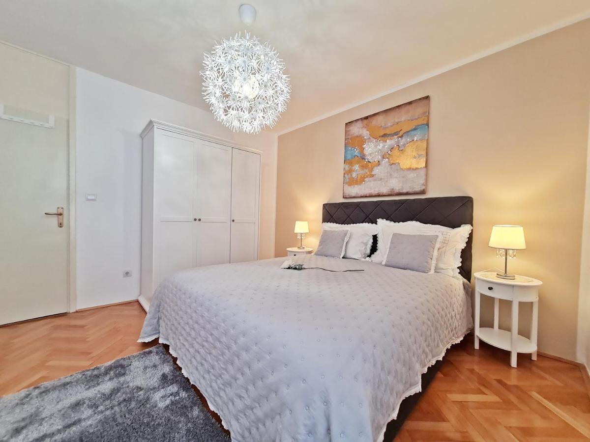 Beach Apartment Ivana Omiš Eksteriør billede