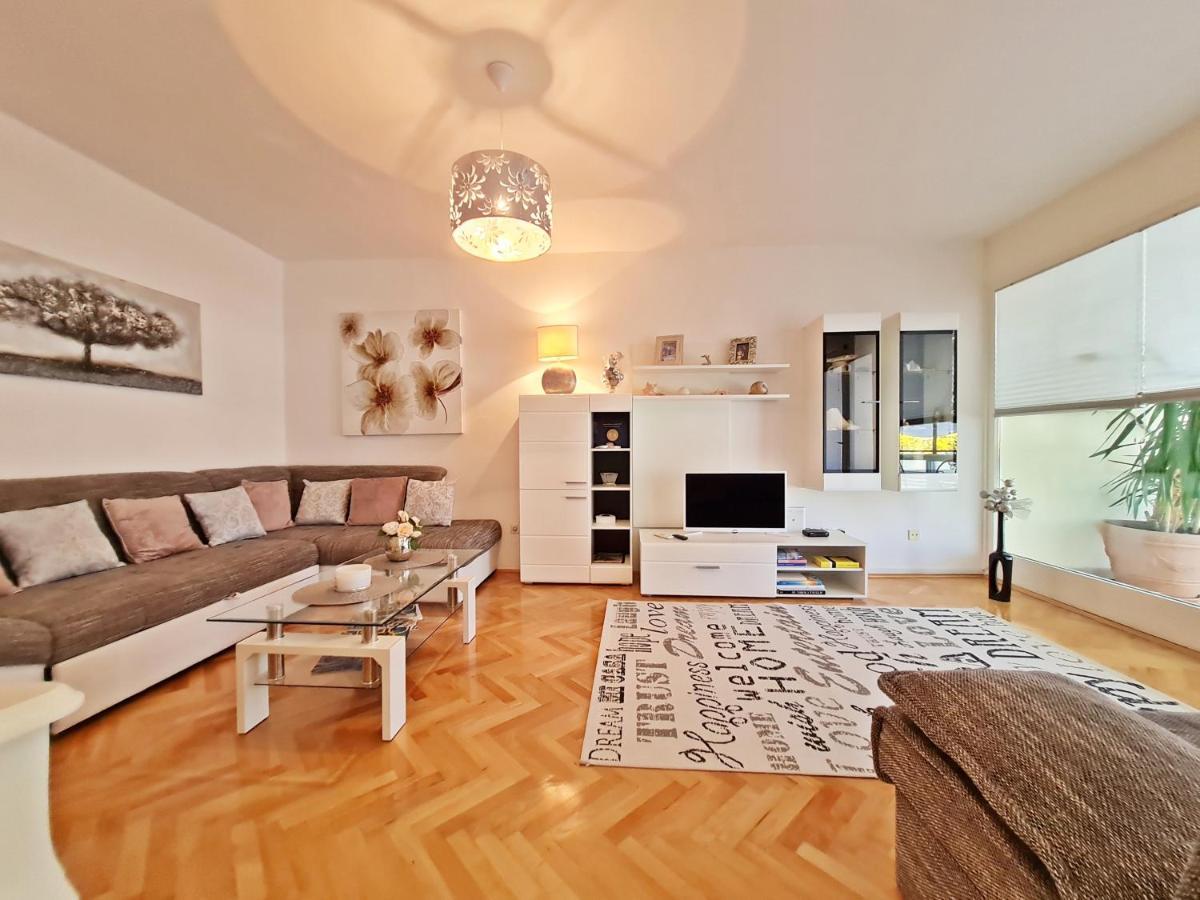 Beach Apartment Ivana Omiš Eksteriør billede