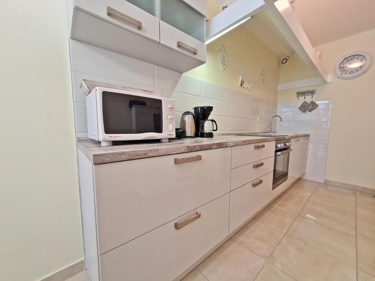Beach Apartment Ivana Omiš Eksteriør billede