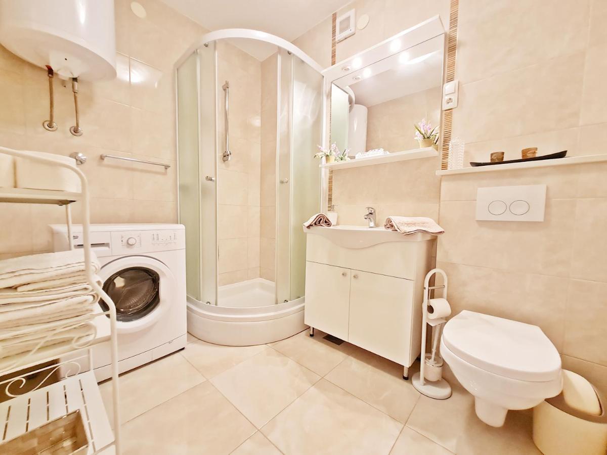 Beach Apartment Ivana Omiš Eksteriør billede