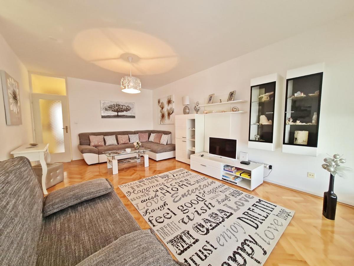 Beach Apartment Ivana Omiš Eksteriør billede